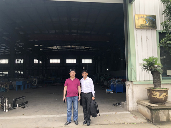 201906 Customer From India visit our factory