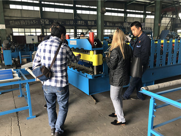201904 Ecuador customer inpect machine